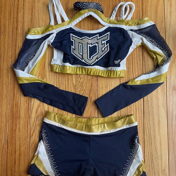RARE ICE Lady Lightning 2015 Cheer Uniform - Picture 1 of 6